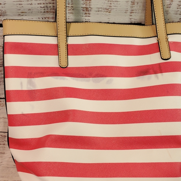 Guess Bag - Picture 3 of 6